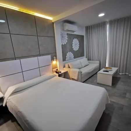 Ξενοδοχείο με διαμερίσματα Sol Playa 4*